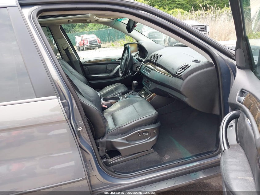 2006 BMW X5 VIN 5UXFA13506LY45733 IAAI salvage auction — FRONT & REAR, Salvage - Greater Than 75% (Maryland), sold $550 on 2026-07-30 (photo 5)