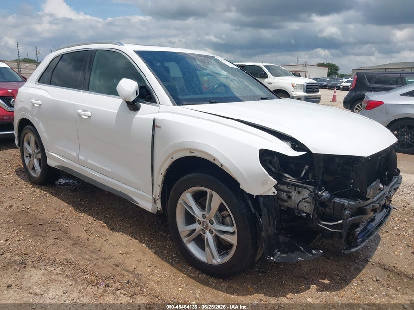 2020 Audi Q3 VIN WA1EECF37L1009393 IAAI salvage auction — FRONT END, Salvage (Alabama), sold $9,400 on 2026-07-14 (photo 1)