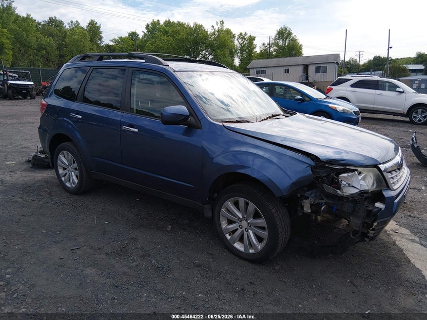 2012 Subaru Forester VIN JF2SHADC8CH440387 IAAI salvage auction — RIGHT FRONT, Salvage Title, sold $425 on 2026-08-27 (photo 1)