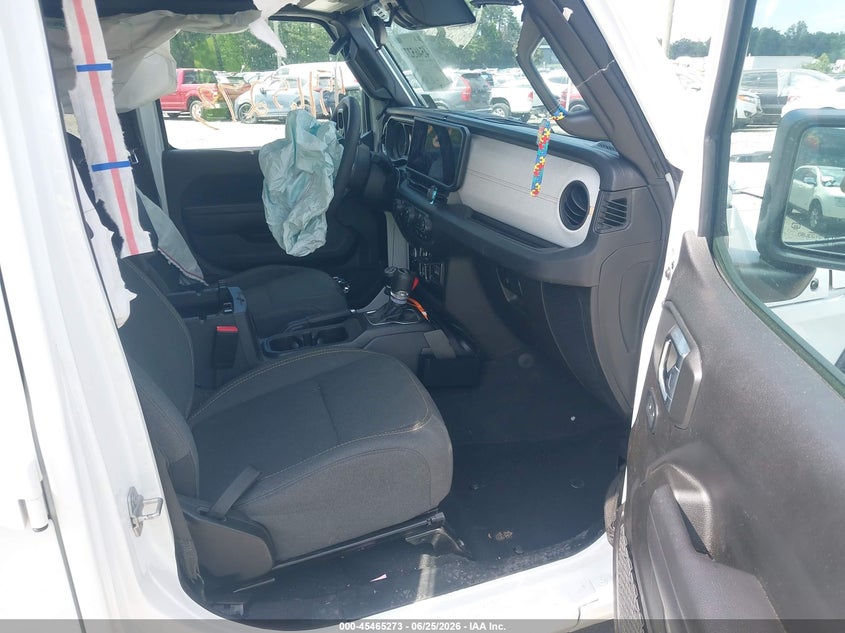 2025 Jeep Wrangler / VIN 1C4PJXDN6SW501856 IAAI salvage auction — FRONT & REAR, Salvage Title, sold $10,600 on 2026-07-31 (photo 5)