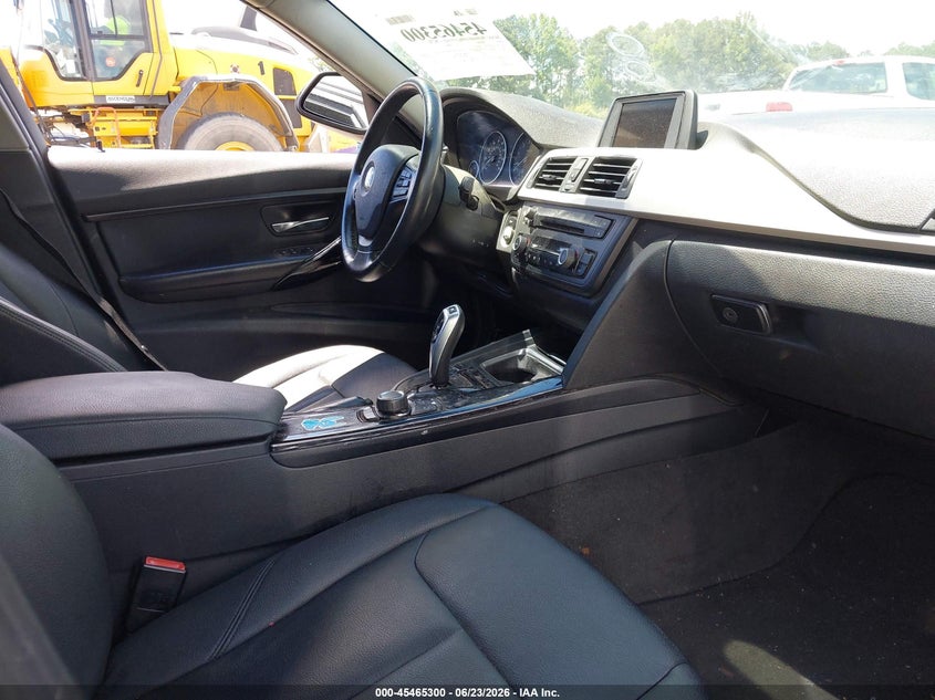 2015 BMW 3er VIN WBA3B1G57FNT64259 IAAI salvage auction — LEFT FRONT, Nrc Lienholder Repossession Paperwork (Georgia), sold $900 on 2026-07-15 (photo 5)