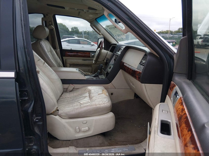 2003 Lincoln Navigator VIN 5LMFU27R73LJ06097 IAAI salvage auction — NORMAL WEAR, Clear (Kansas), sold $550 on 2026-07-10 (photo 5)