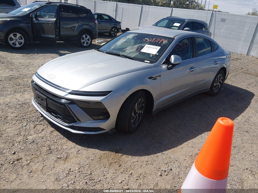 2026 Hyundai Sonata VIN KMHL24JJ2TA145766 IAAI salvage auction — RIGHT SIDE, Clear (Colorado), sold $17,700 on 2026-07-22 (photo 2)