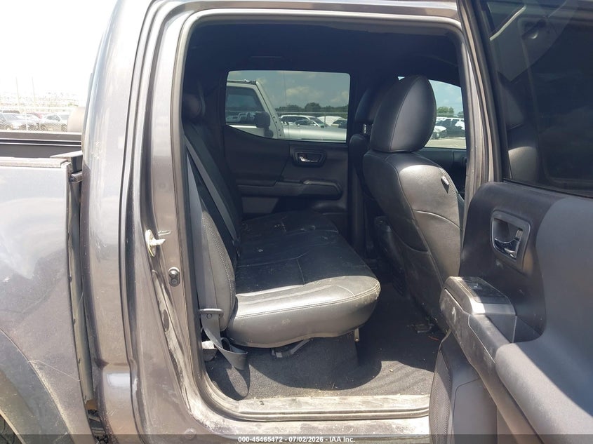 2019 Toyota Tacoma VIN 5TFCZ5AN6KX196353 IAAI salvage auction — WATER/FLOOD, Salvage (Louisiana), sold $10,000 on 2026-07-29 (photo 8)