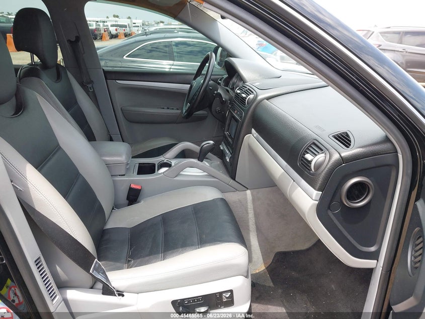 2006 Porsche Cayenne VIN WP1AB29P56LA69184 IAAI salvage auction — RIGHT FRONT, Salvage (California), sold $1,250 on 2026-07-13 (photo 5)