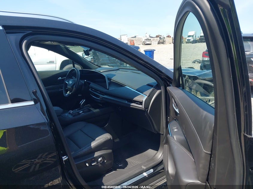 2025 Cadillac Xt4 VIN 1GYFZDR48SF130843 IAAI salvage auction — FRONT END, Salvage (Tennessee), sold $25 on 2026-07-31 (photo 5)
