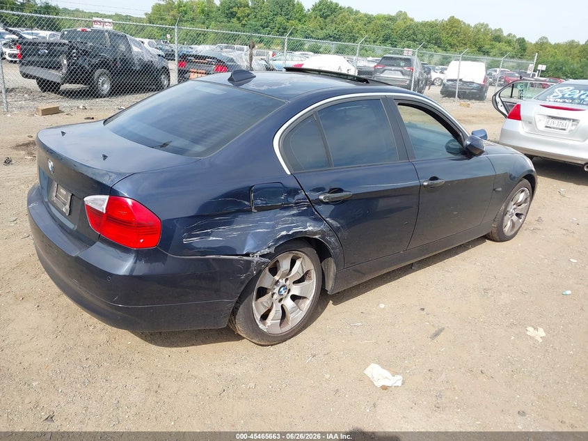 2006 BMW 3er VIN WBAVD33576KV63110 IAAI salvage auction — SIDE, Clear (Virginia), sold $325 on 2026-07-30 (photo 4)