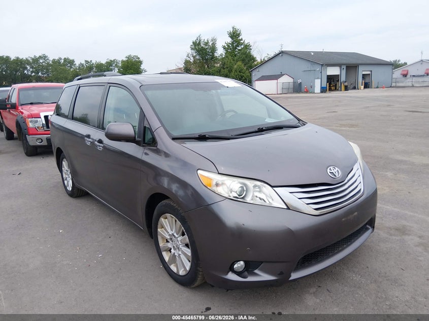 2011 Toyota Sienna VIN 5TDDK3DC5BS011318 IAAI salvage auction — SIDE, Salvage (Ohio), sold $3,350 on 2026-07-09 (photo 1)