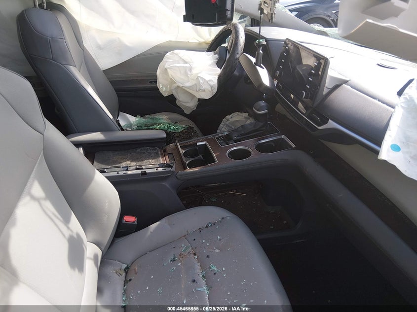 2021 Toyota Sienna VIN 5TDYRKEC0MS028648 IAAI salvage auction — FRONT END, Salvage Title, sold $1,900 on 2026-07-20 (photo 5)