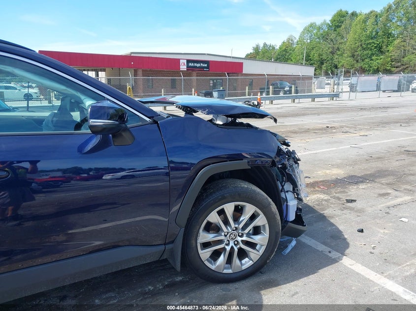 2025 Toyota Rav 4 VIN 2T3C1RFV1SW380868 IAAI salvage auction — FRONT END, Salvage Title, sold $8,300 on 2026-08-01 (photo 6)