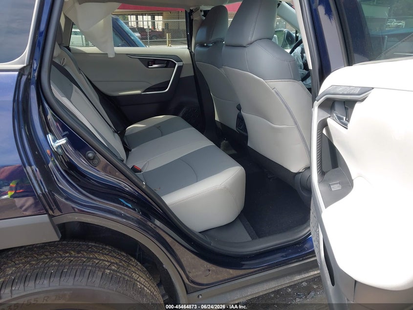 2025 Toyota Rav 4 VIN 2T3C1RFV1SW380868 IAAI salvage auction — FRONT END, Salvage Title, sold $8,300 on 2026-08-01 (photo 8)