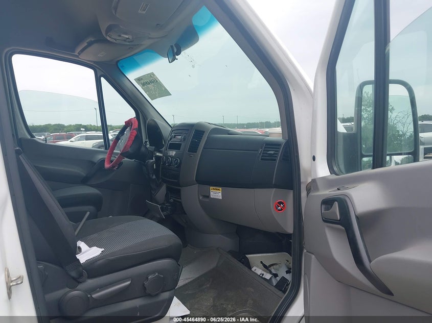 2011 Mercedes-benz Sprinter VIN WDZPE7CC0B5544552 IAAI salvage auction — ALL OVER, Original (Texas), sold $1,200 on 2026-07-13 (photo 5)