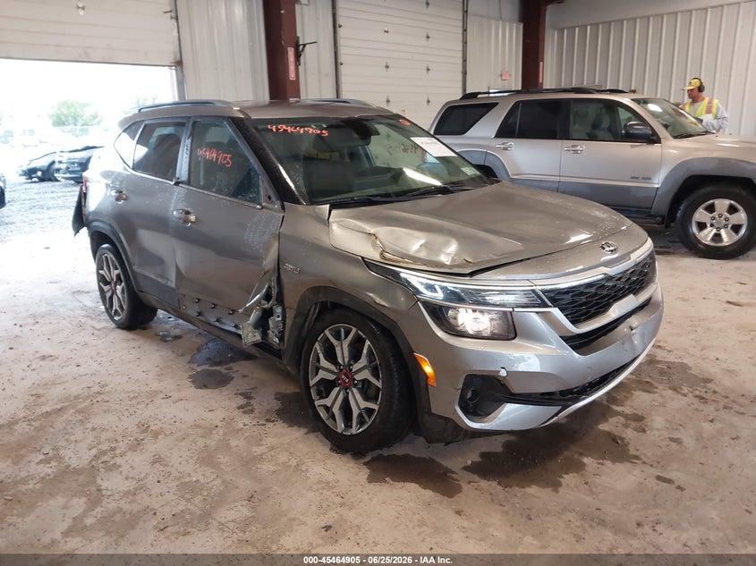 2021 Kia Seltos VIN KNDEUCA24M7150539 IAAI salvage auction — FRONT & REAR, Mv-907A (New York), sold $2,950 on 2026-07-14 (photo 1)