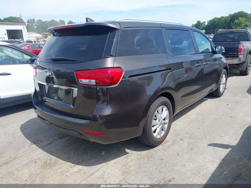 2017 Kia SEDONA VIN KNDMB5C1XH6248164 IAAI salvage auction — NORMAL WEAR, Clear (Virginia), sold $1,400 on 2026-07-06 (photo 4)