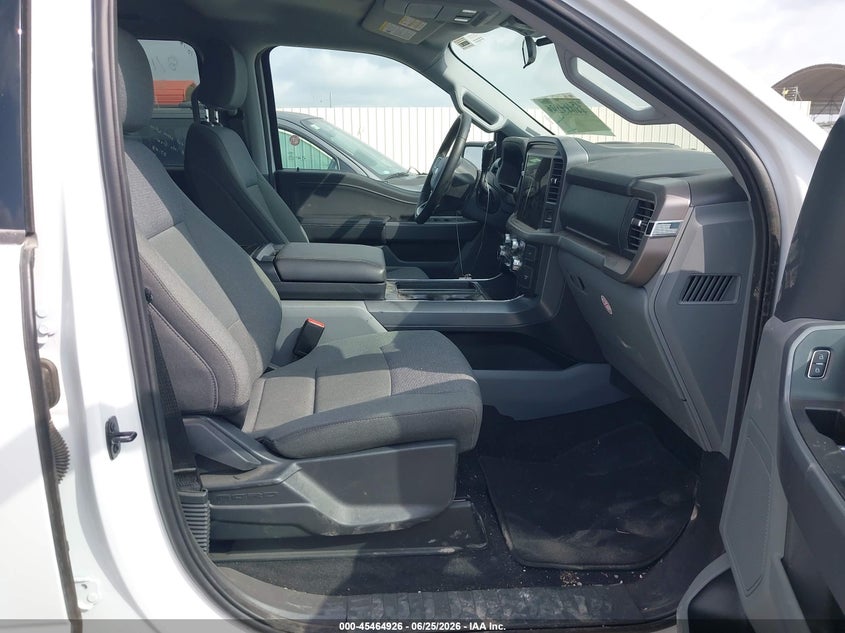 2025 Ford F-150 VIN 1FTFW3LD5SFB00944 IAAI salvage auction — ENGINE DAMAGE, Clear (Florida), sold $25,250 on 2026-07-09 (photo 5)