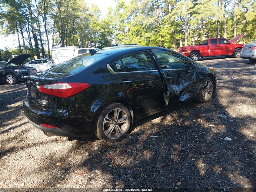 2015 Kia Forte VIN KNAFZ4A80F5336171 IAAI salvage auction — RIGHT SIDE, Clear (Virginia), sold $350 on 2026-07-21 (photo 4)