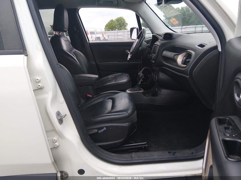 2017 Jeep Renegade VIN ZACCJADB5HPE48056 IAAI salvage auction — FRONT END, Salvage Title, sold $375 on 2026-08-20 (photo 5)