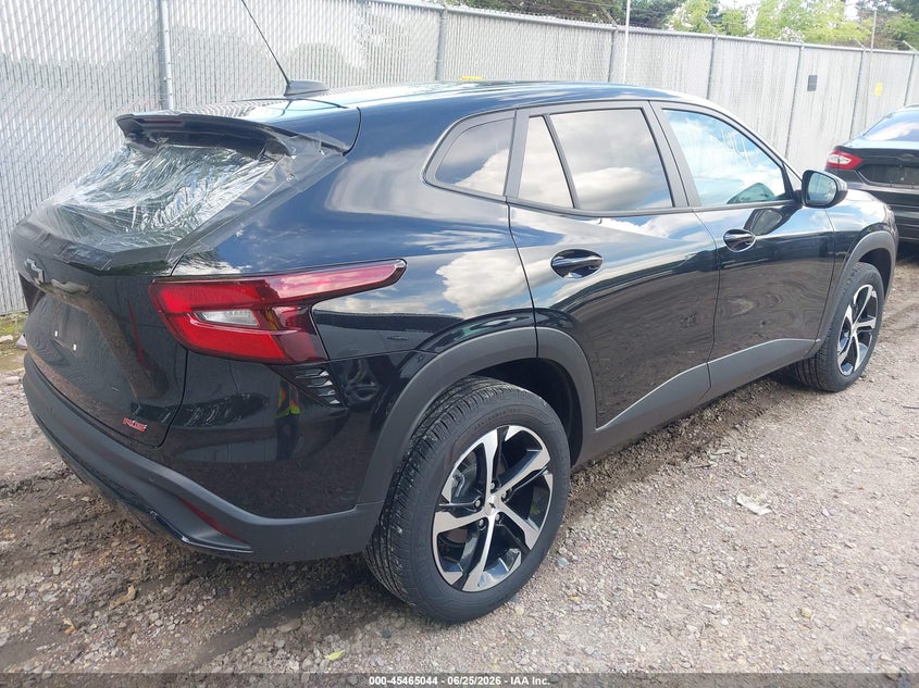 2024 Chevrolet Trax VIN KL77LGE25RC189312 IAAI salvage auction — HAIL, Clear Claim Paid (Wisconsin), sold $8,950 on 2026-07-08 (photo 4)
