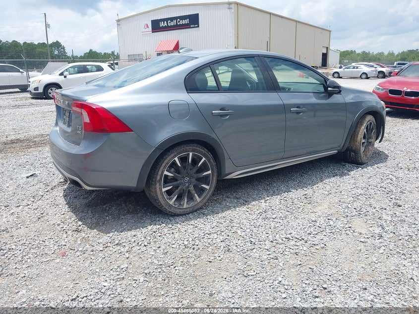 2016 Volvo S60 cross country VIN YV4612UM7G2000377 IAAI salvage auction — WATER/FLOOD, Salvage (Mississippi), sold $25 on 2026-08-20 (photo 4)