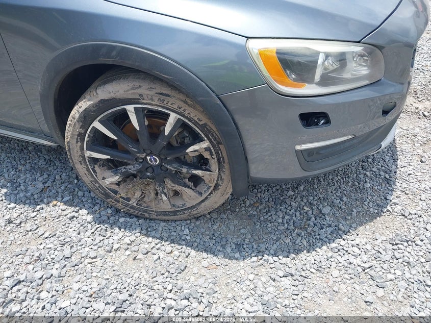 2016 Volvo S60 cross country VIN YV4612UM7G2000377 IAAI salvage auction — WATER/FLOOD, Salvage (Mississippi), sold $25 on 2026-08-20 (photo 6)