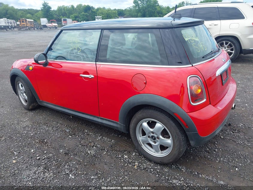 2008 Mini Hardtop VIN WMWMF33598TT66068 IAAI salvage auction — NORMAL WEAR, Clear (Virginia), sold $275 on 2026-07-21 (photo 3)