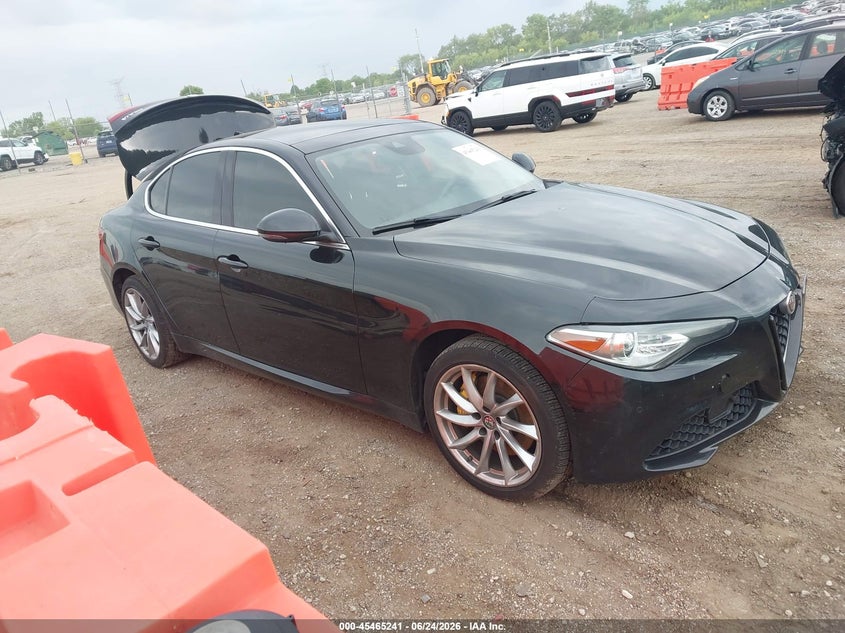 2017 Alfa romeo Giulia VIN ZARFAEDN7H7551514 IAAI salvage auction — REAR END, Wait Title, sold $2,375 on 2026-09-02 (photo 1)