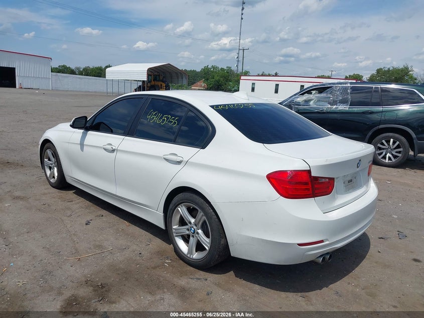 2014 BMW 3er VIN WBA3C1C59EK116212 IAAI salvage auction — FRONT END, Salvage Title, sold $500 on 2026-07-21 (photo 3)