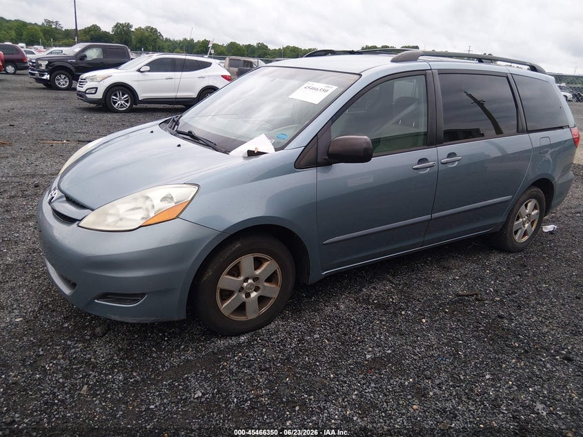 2007 Toyota Sienna VIN 5TDZK23C97S007068 IAAI salvage auction — NORMAL WEAR, Clear (Pennsylvania), sold $975 on 2026-07-13 (photo 2)