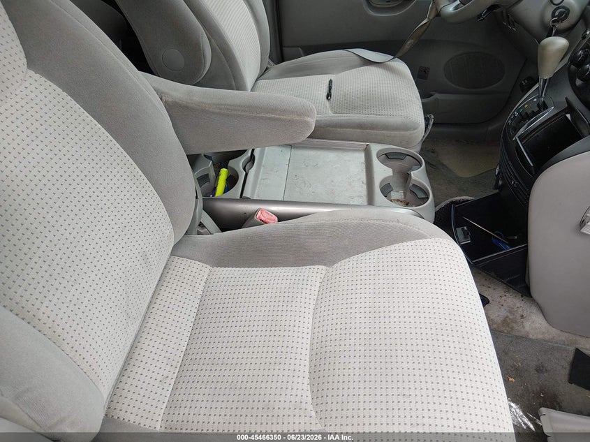2007 Toyota Sienna VIN 5TDZK23C97S007068 IAAI salvage auction — NORMAL WEAR, Clear (Pennsylvania), sold $975 on 2026-07-13 (photo 5)
