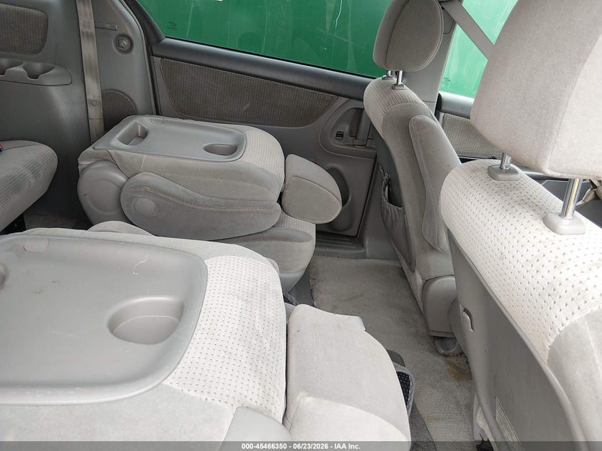 2007 Toyota Sienna VIN 5TDZK23C97S007068 IAAI salvage auction — NORMAL WEAR, Clear (Pennsylvania), sold $975 on 2026-07-13 (photo 8)