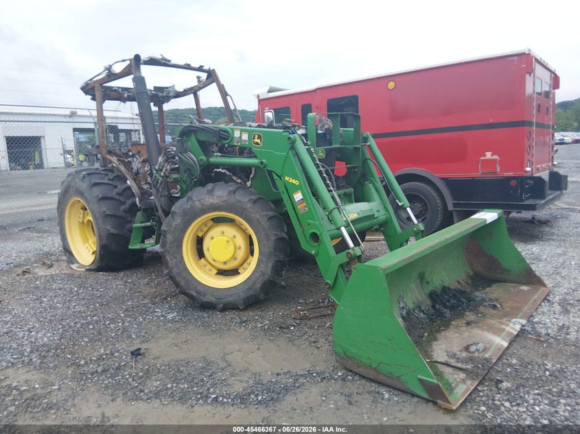 2013 John deere 5100e VIN 1LV5100EHDY140864 — IAAI salvage auction photo