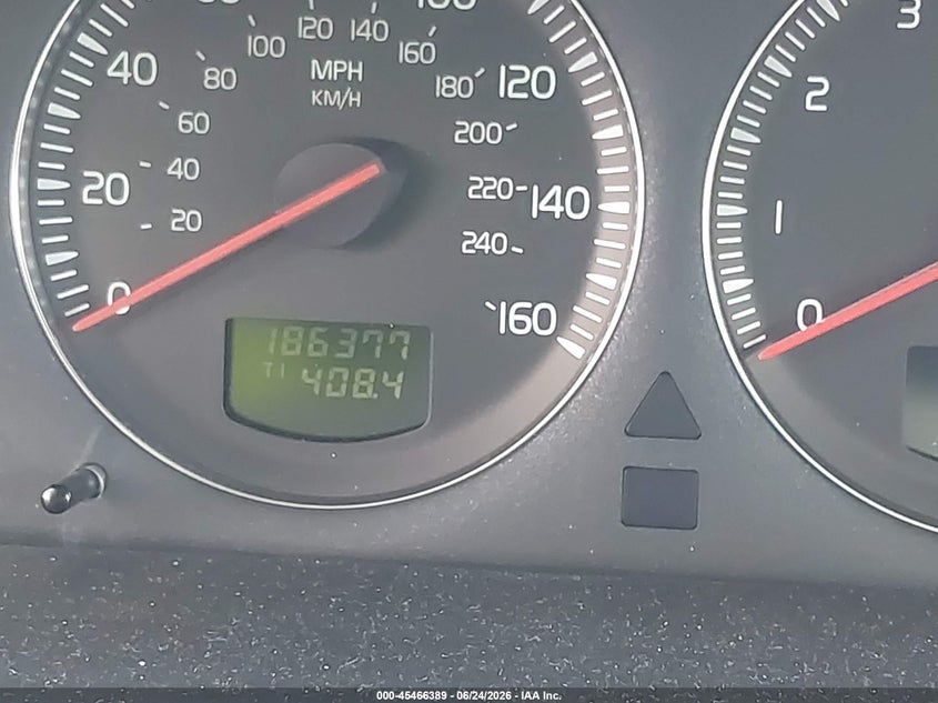 2004 Volvo S80 VIN YV1TS59H541371727 IAAI salvage auction — NORMAL WEAR, Clear (Virginia), sold $300 on 2026-07-09 (photo 7)