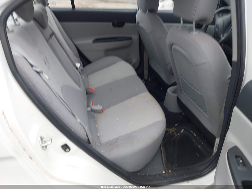 2009 Hyundai Accent VIN KMHCN46C49U355777 IAAI salvage auction — NORMAL WEAR, Clear (Virginia), sold $550 on 2026-07-10 (photo 8)