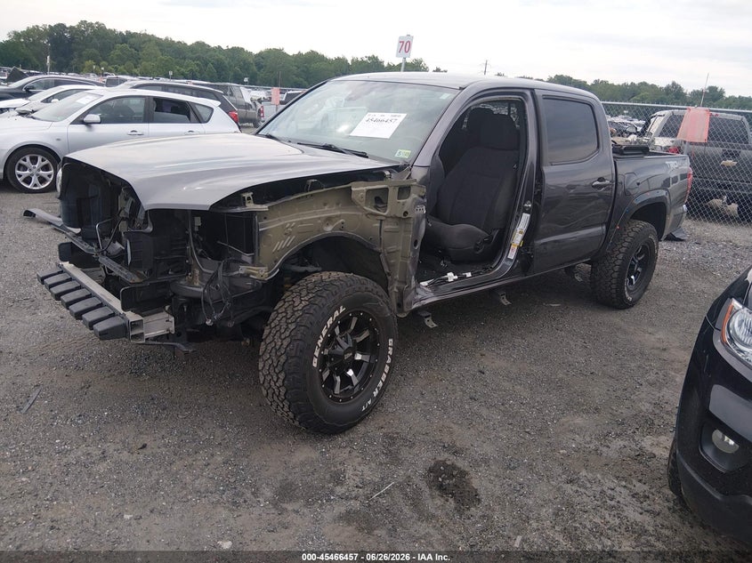 2018 Toyota Tacoma VIN 5TFCZ5AN8JX127081 IAAI salvage auction — FRONT END, Salvage Title, sold $12,450 on 2026-07-22 (photo 2)