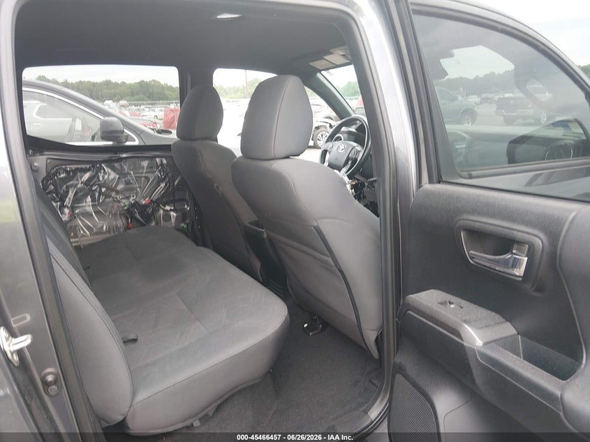 2018 Toyota Tacoma VIN 5TFCZ5AN8JX127081 IAAI salvage auction — FRONT END, Salvage Title, sold $12,450 on 2026-07-22 (photo 8)