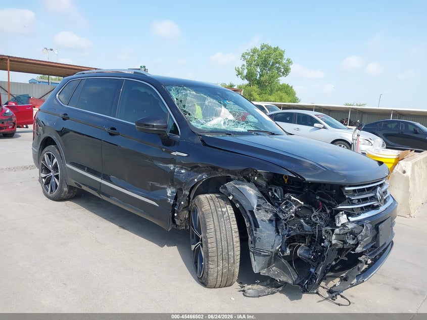 2022 Volkswagen Tiguan VIN 3VV4B7AX1NM174018 — IAAI salvage auction photo