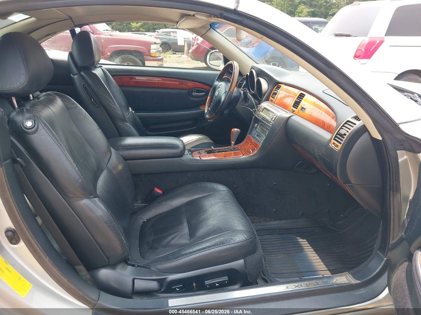 2003 Lexus Sc 430 VIN JTHFN48Y130048381 IAAI salvage auction — NORMAL WEAR, Clear (Alabama), sold $1,050 on 2026-07-29 (photo 5)