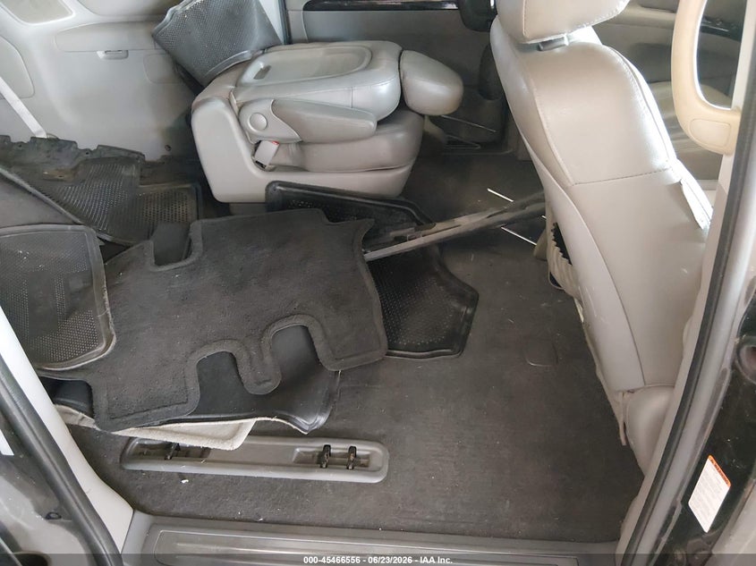 2014 Kia SEDONA VIN KNDMH4C77E6561472 IAAI salvage auction — NORMAL WEAR, Clear (Tennessee), sold $700 on 2026-07-13 (photo 8)