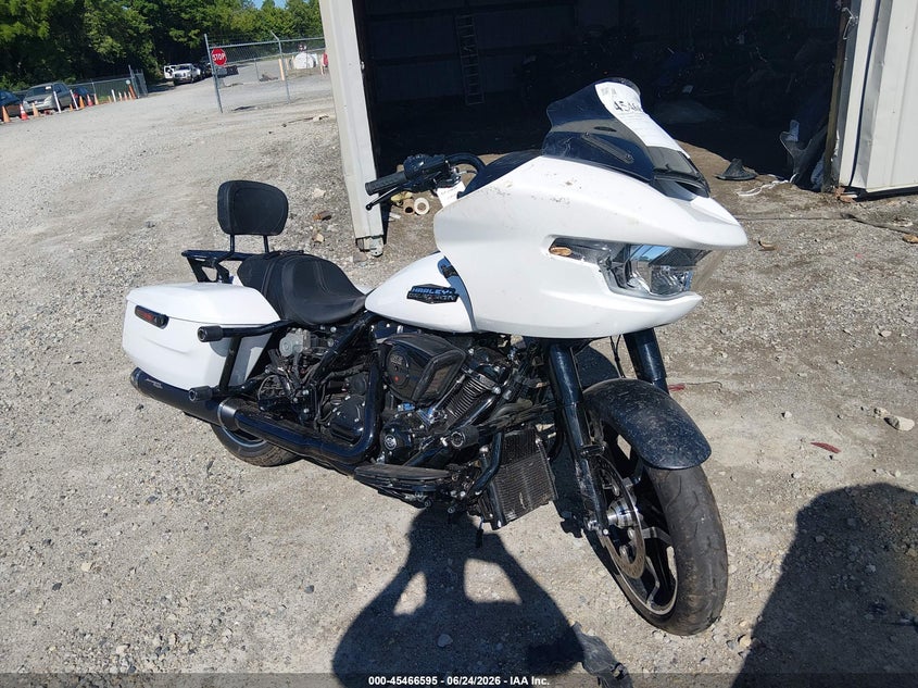 2025 Harley-davidson Road glide VIN 1HD1KH715SB618058 IAAI salvage auction — FRONT END, Salvage (Ohio), sold $14,800 on 2026-07-14 (photo 1)