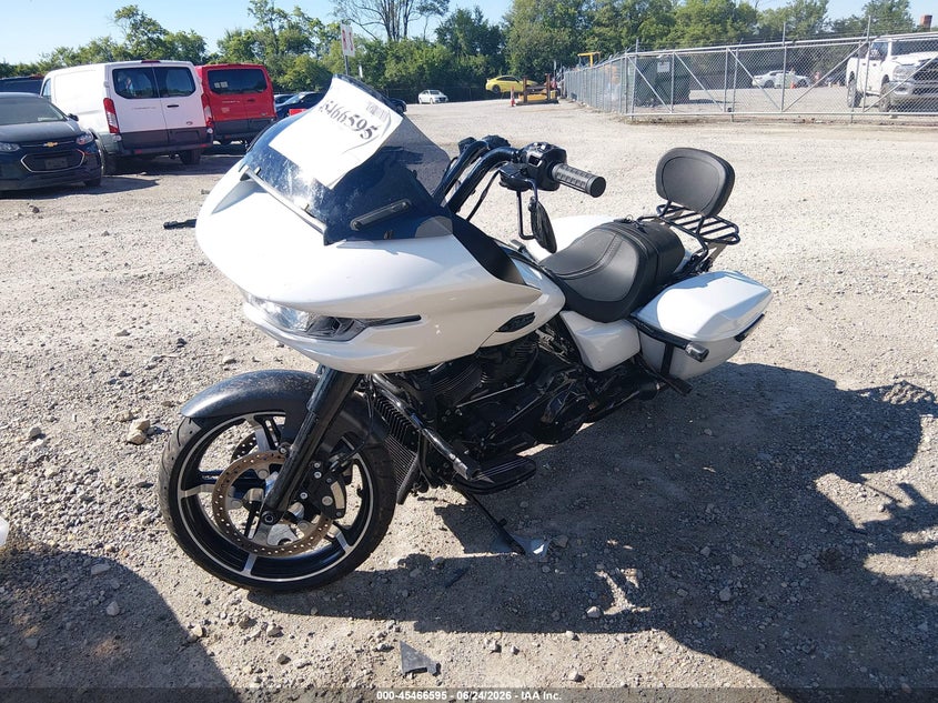 2025 Harley-davidson Road glide VIN 1HD1KH715SB618058 IAAI salvage auction — FRONT END, Salvage (Ohio), sold $14,800 on 2026-07-14 (photo 2)