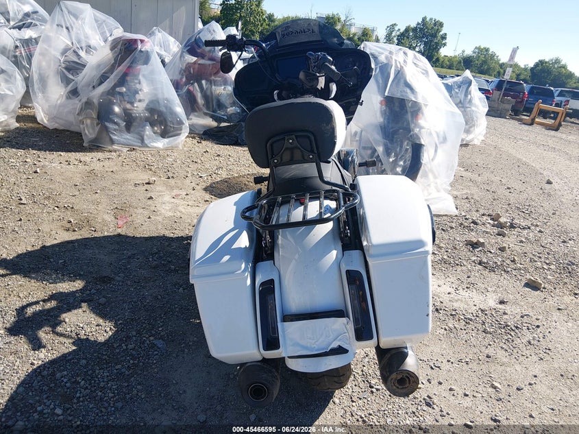2025 Harley-davidson Road glide VIN 1HD1KH715SB618058 IAAI salvage auction — FRONT END, Salvage (Ohio), sold $14,800 on 2026-07-14 (photo 6)