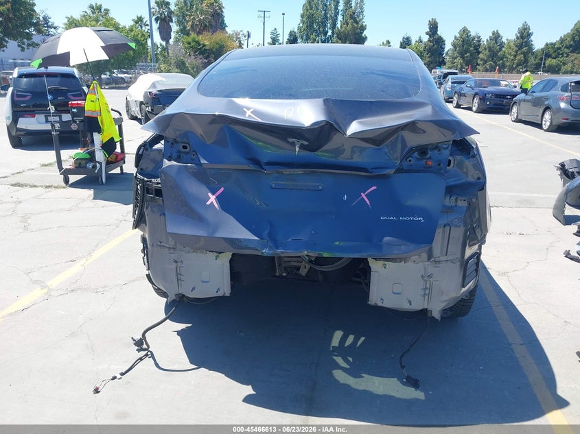 2023 Tesla Model y VIN 7SAYGDEE5PF690093 IAAI salvage auction — REAR END, Salvage (Oregon), sold $12,000 on 2026-08-23 (photo 6)