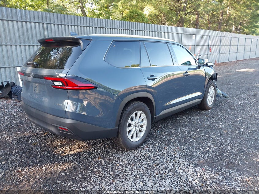 2026 Toyota Highlander VIN 5TDAAAB55TS133483 IAAI salvage auction — FRONT END, Clear (New York), sold $34,950 on 2026-07-08 (photo 4)