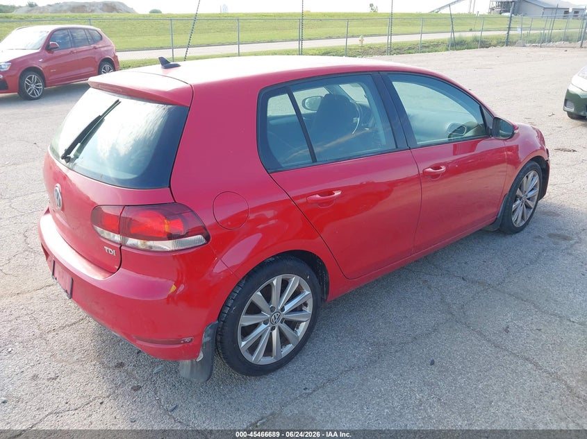 2013 Volkswagen Golf VIN WVWDM7AJ7DW132942 IAAI salvage auction — NORMAL WEAR, Clear (Illinois), sold $675 on 2026-07-22 (photo 4)