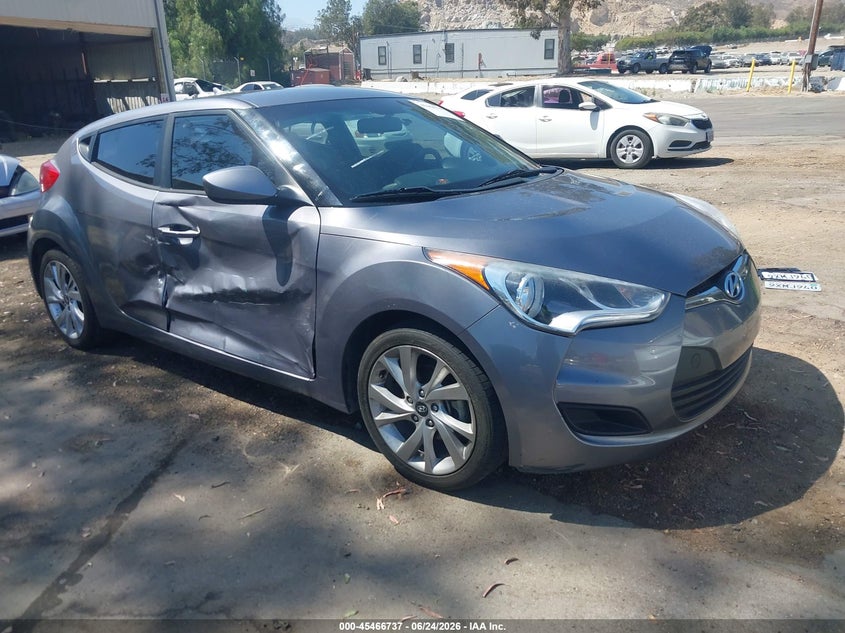 2016 Hyundai Veloster VIN KMHTC6AD9GU265782 IAAI salvage auction — RIGHT SIDE, Salvage (California), sold $1,050 on 2026-07-07 (photo 1)