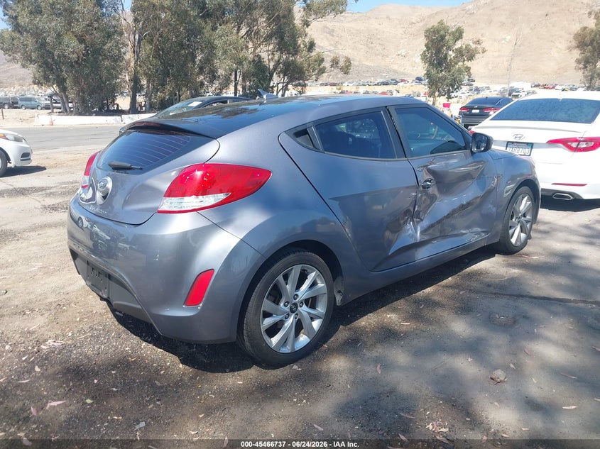 2016 Hyundai Veloster VIN KMHTC6AD9GU265782 IAAI salvage auction — RIGHT SIDE, Salvage (California), sold $1,050 on 2026-07-07 (photo 4)