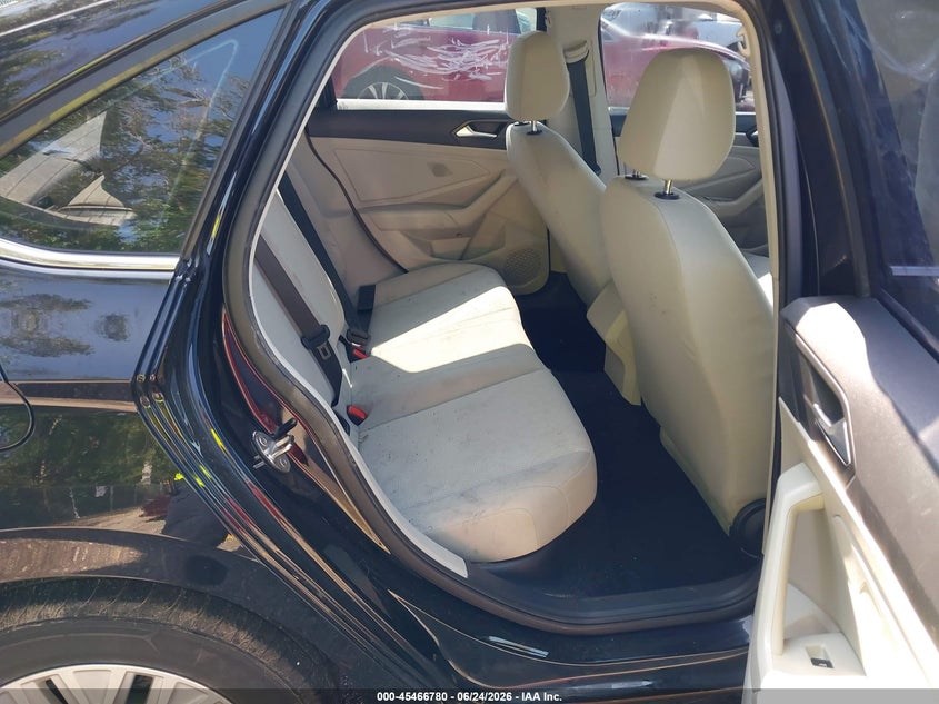 2019 Volkswagen Jetta VIN 3VWC57BU8KM114400 IAAI salvage auction — FRONT END, Rebuildable (Florida), sold $2,400 on 2026-08-29 (photo 8)