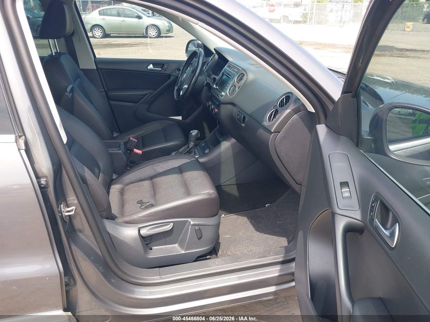 2015 Volkswagen Tiguan VIN WVGAV7AX9FW506082 IAAI salvage auction — NORMAL WEAR, Clear (Virginia), sold $825 on 2026-07-24 (photo 5)