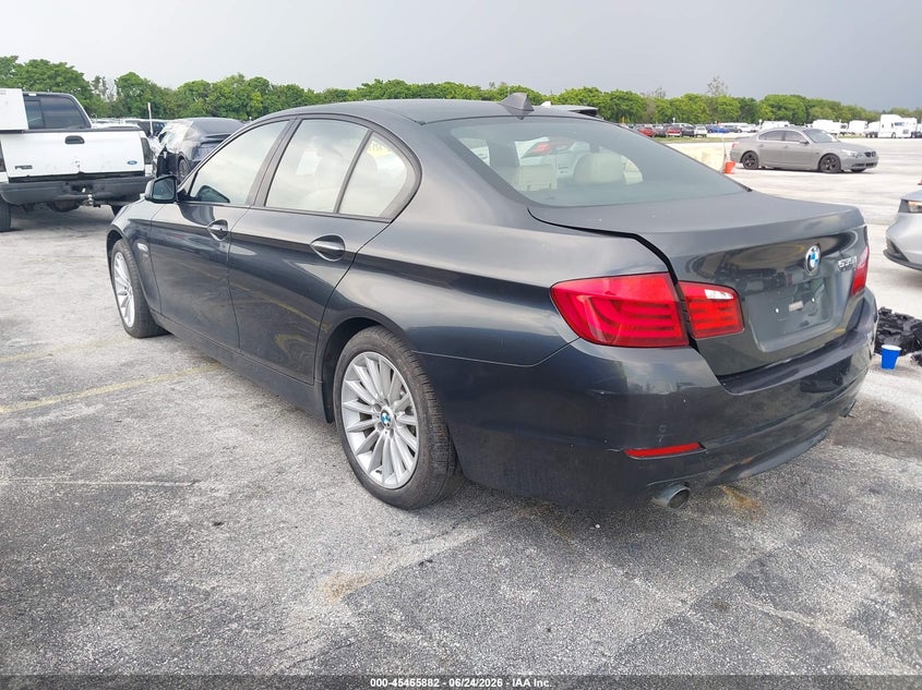 2012 BMW 5er VIN WBAFU7C54CDU58133 IAAI salvage auction — NORMAL WEAR, Clear (New York), sold $375 on 2026-07-23 (photo 3)