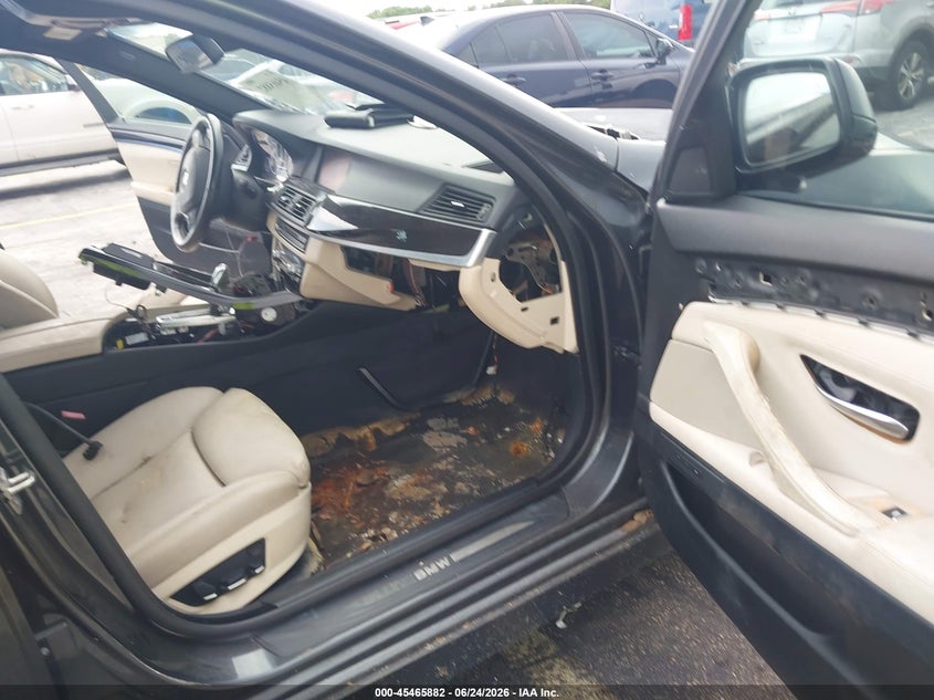 2012 BMW 5er VIN WBAFU7C54CDU58133 IAAI salvage auction — NORMAL WEAR, Clear (New York), sold $375 on 2026-07-23 (photo 5)